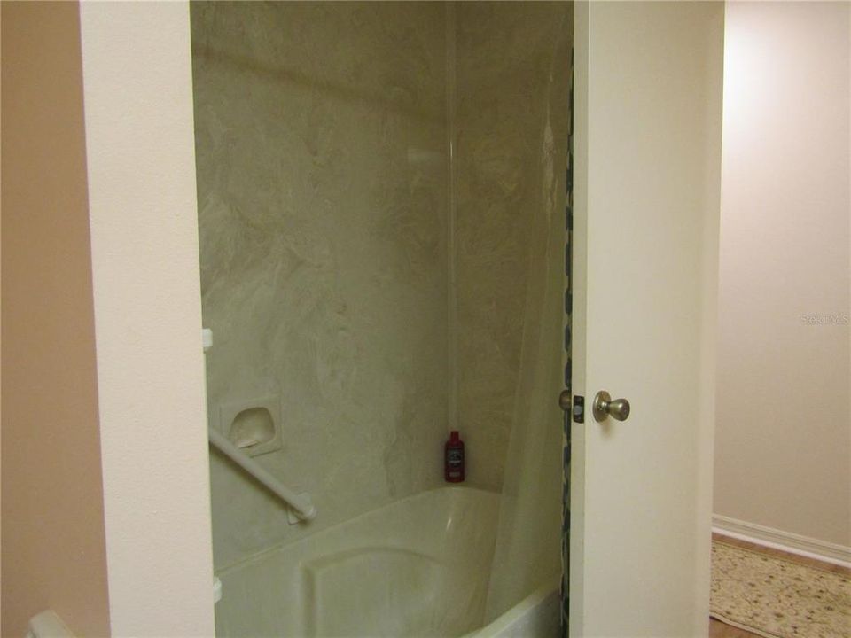 For Rent: $4,800 (3 beds, 2 baths, 2122 Square Feet)