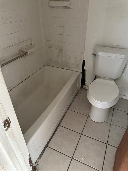 For Sale: $139,900 (3 beds, 3 baths, 1618 Square Feet)