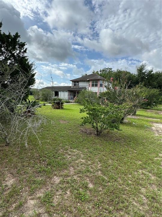 For Sale: $139,900 (3 beds, 3 baths, 1618 Square Feet)