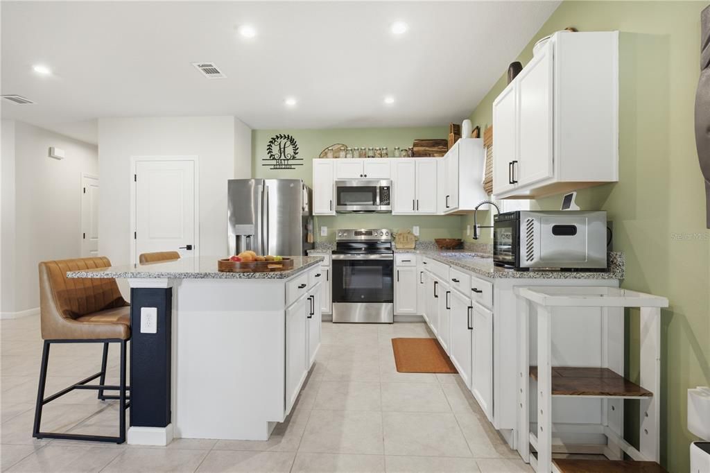 For Sale: $383,000 (3 beds, 2 baths, 1302 Square Feet)