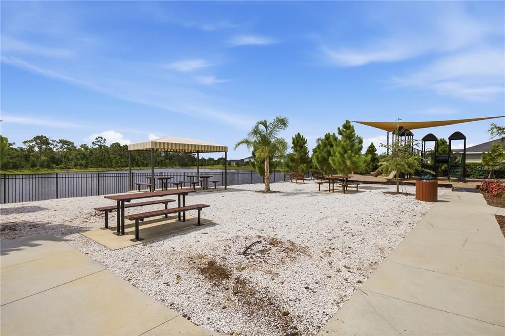 For Sale: $383,000 (3 beds, 2 baths, 1302 Square Feet)