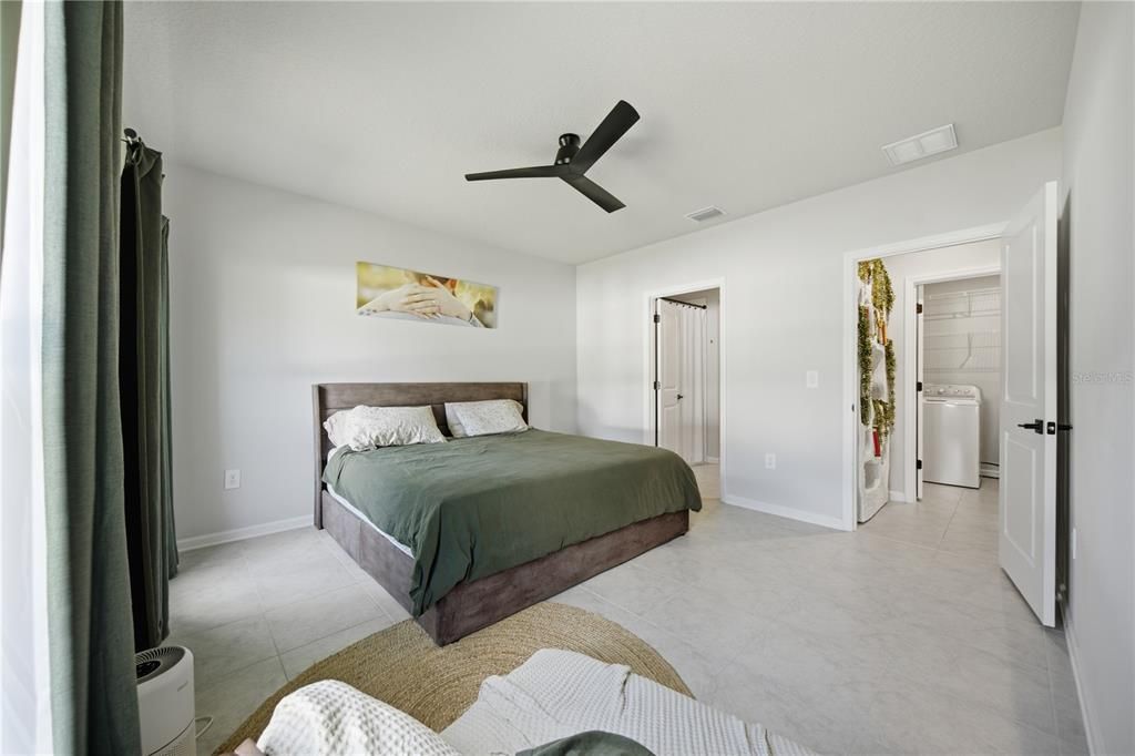 For Sale: $383,000 (3 beds, 2 baths, 1302 Square Feet)