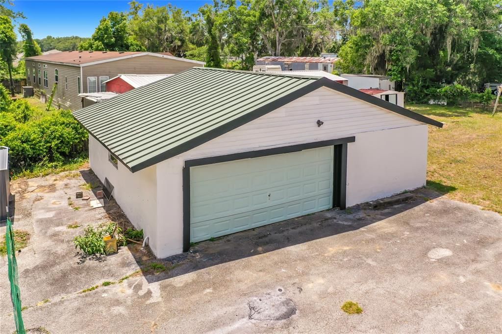 For Sale: $99,900 (3 beds, 2 baths, 2887 Square Feet)