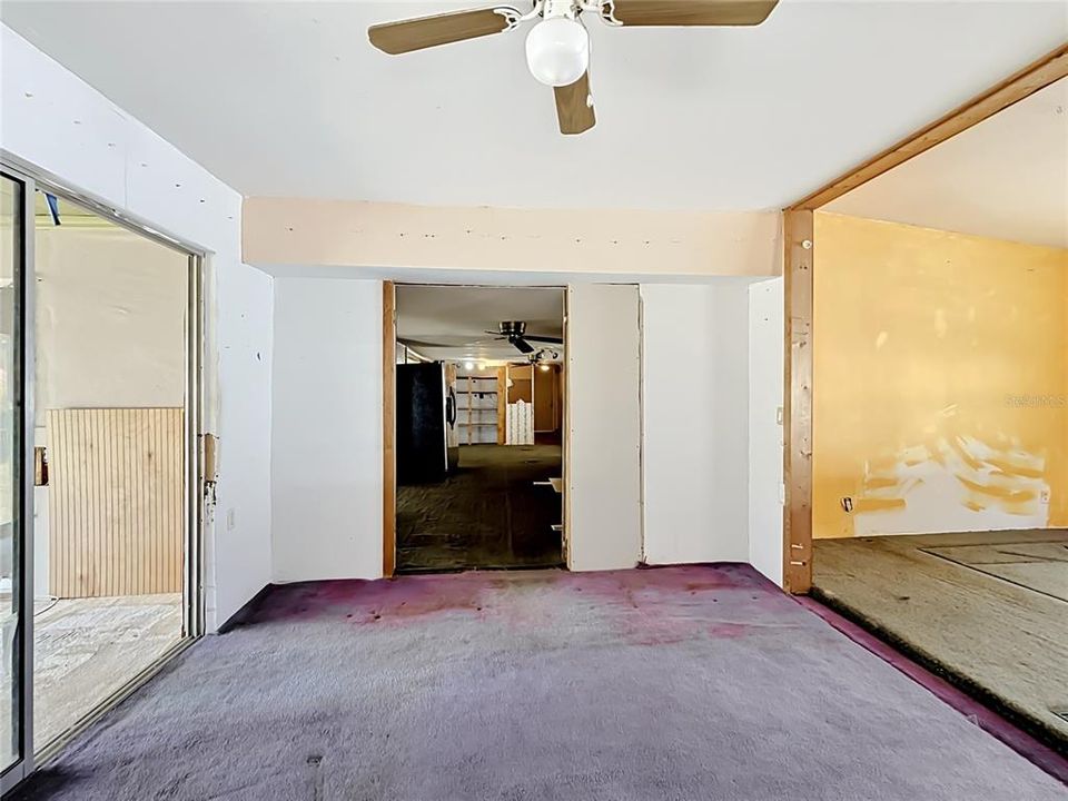 For Sale: $99,900 (3 beds, 2 baths, 2887 Square Feet)