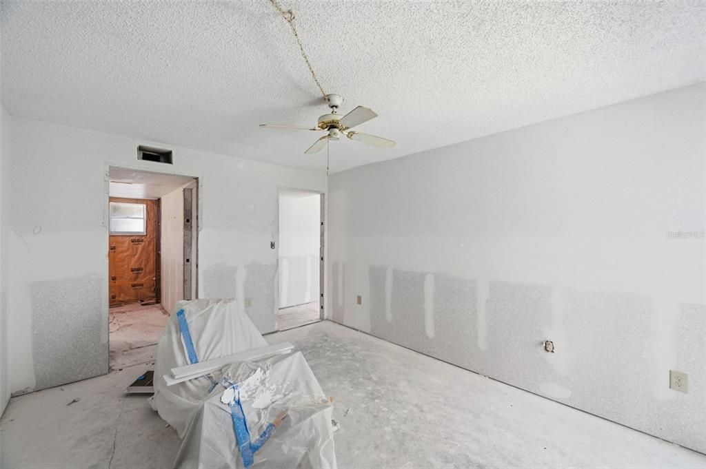 En Venta: $45,000 (1 camas, 1 baños, 816 Pies cuadrados)