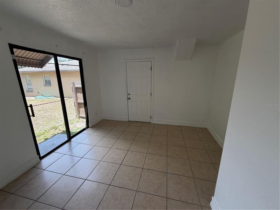 В аренду: $1,750 (2 спален, 2 ванн, 1382 Квадратных фут)