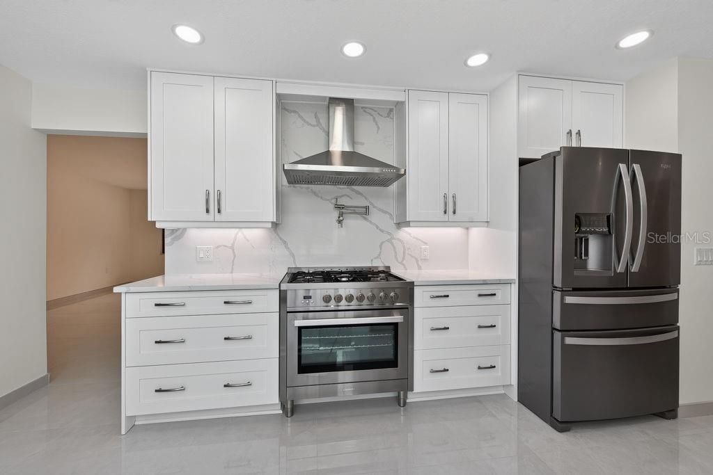 En Venta: $2,100,000 (4 camas, 5 baños, 3983 Pies cuadrados)