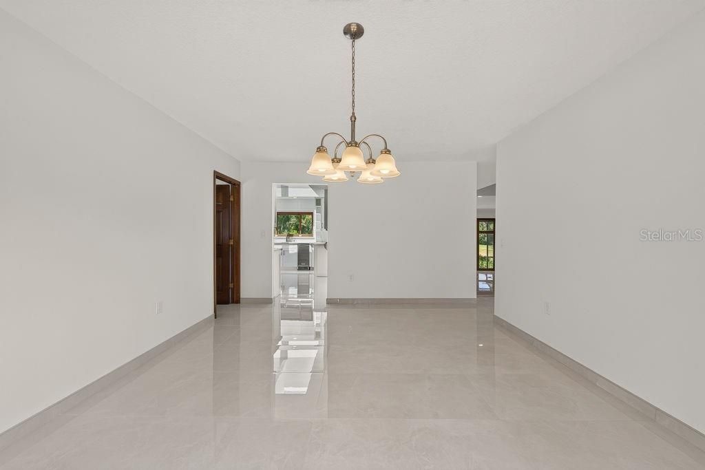 En Venta: $2,100,000 (4 camas, 5 baños, 3983 Pies cuadrados)