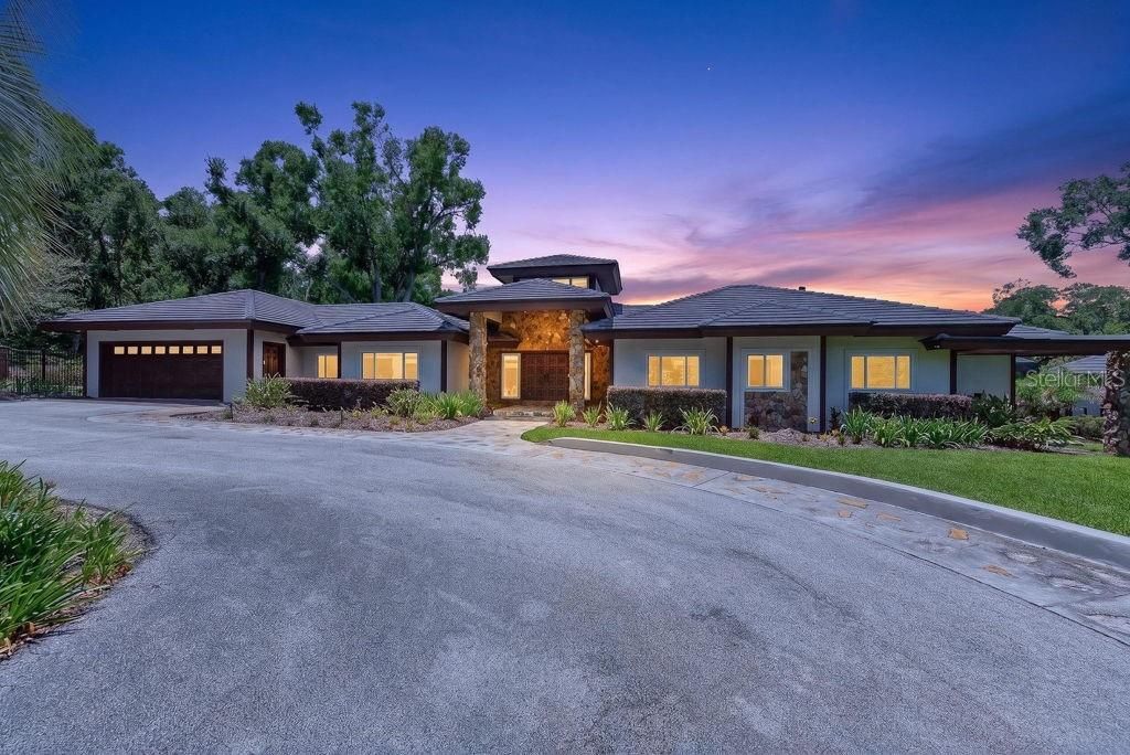 En Venta: $2,100,000 (4 camas, 5 baños, 3983 Pies cuadrados)