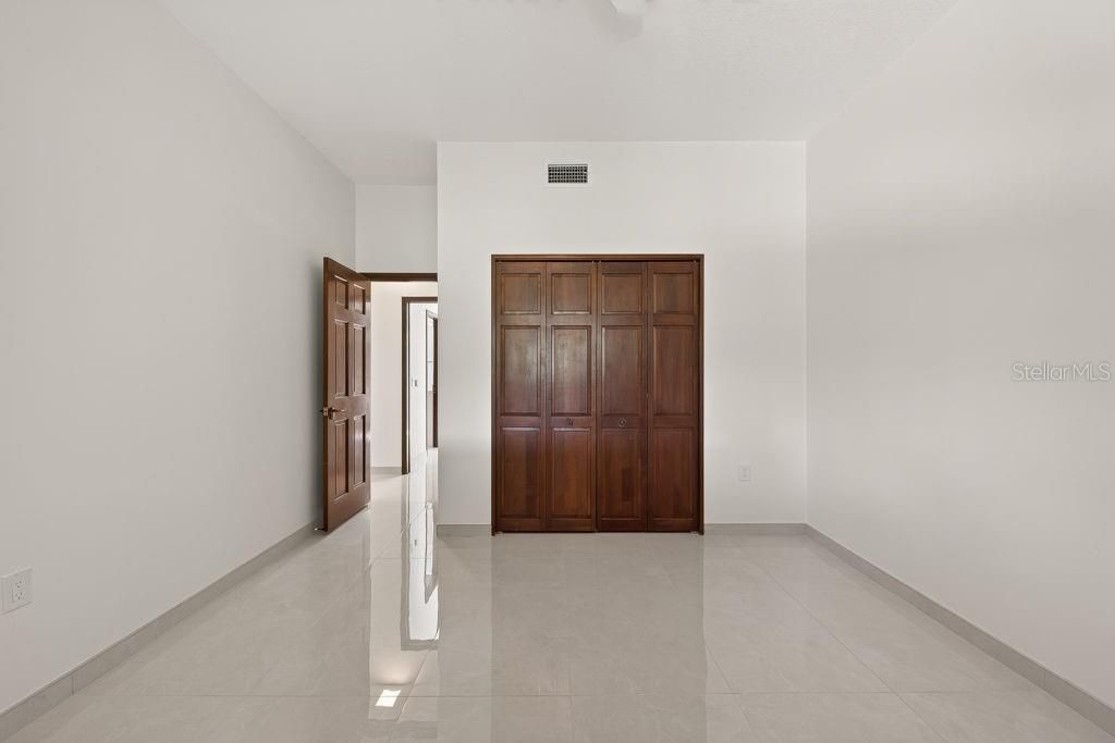 En Venta: $2,100,000 (4 camas, 5 baños, 3983 Pies cuadrados)