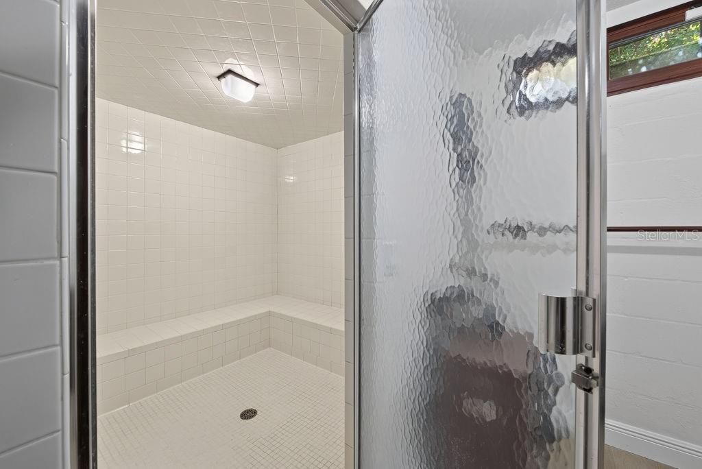 En Venta: $2,100,000 (4 camas, 5 baños, 3983 Pies cuadrados)