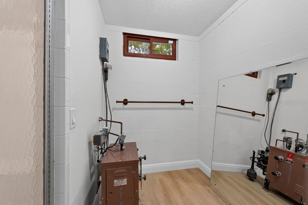En Venta: $2,100,000 (4 camas, 5 baños, 3983 Pies cuadrados)