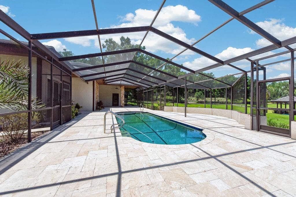 En Venta: $2,100,000 (4 camas, 5 baños, 3983 Pies cuadrados)