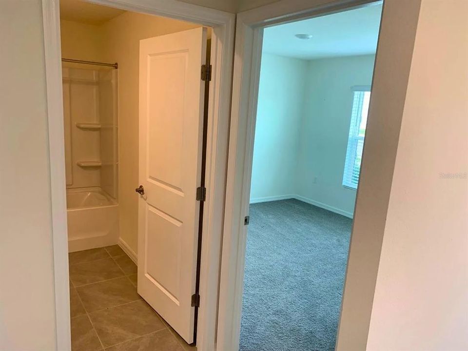 En Renta: $2,100 (4 camas, 2 baños, 1824 Pies cuadrados)