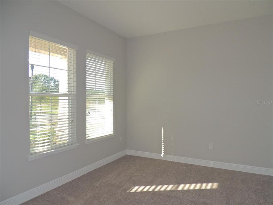 For Rent: $3,260 (3 beds, 2 baths, 2605 Square Feet)