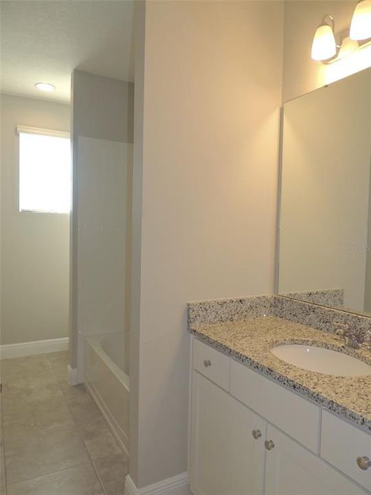 For Rent: $3,260 (3 beds, 2 baths, 2605 Square Feet)