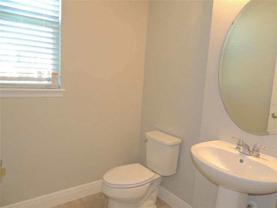 For Rent: $3,260 (3 beds, 2 baths, 2605 Square Feet)