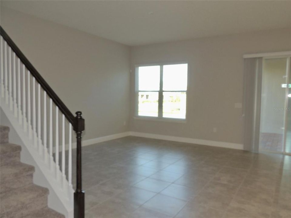 For Rent: $3,260 (3 beds, 2 baths, 2605 Square Feet)
