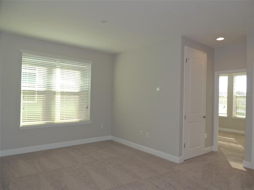 For Rent: $3,260 (3 beds, 2 baths, 2605 Square Feet)