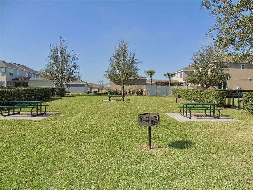 For Rent: $3,260 (3 beds, 2 baths, 2605 Square Feet)