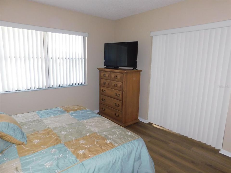 For Rent: $1,950 (2 beds, 2 baths, 924 Square Feet)