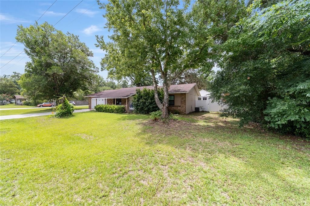 For Sale: $337,700 (4 beds, 2 baths, 1458 Square Feet)
