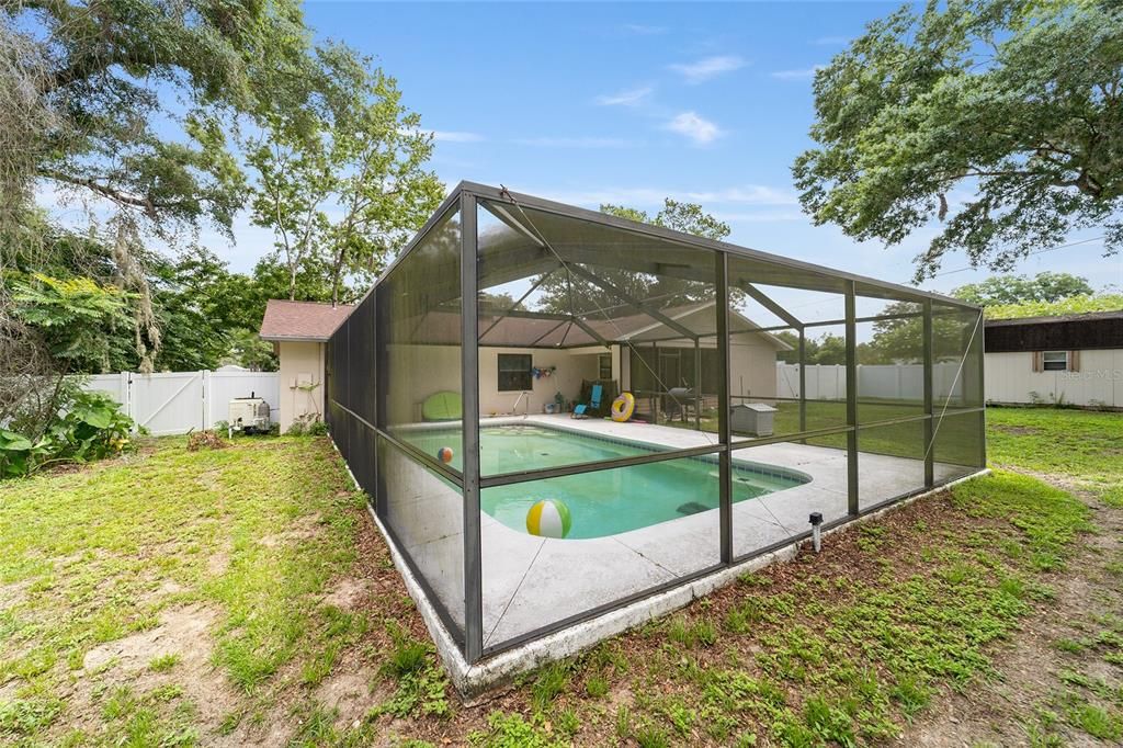 For Sale: $337,700 (4 beds, 2 baths, 1458 Square Feet)