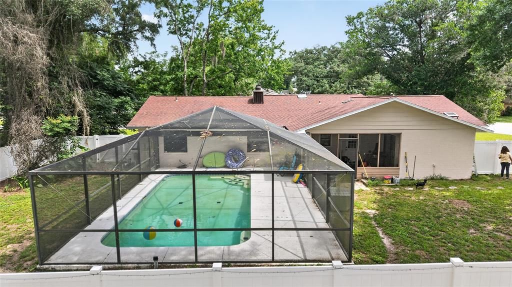 For Sale: $337,700 (4 beds, 2 baths, 1458 Square Feet)