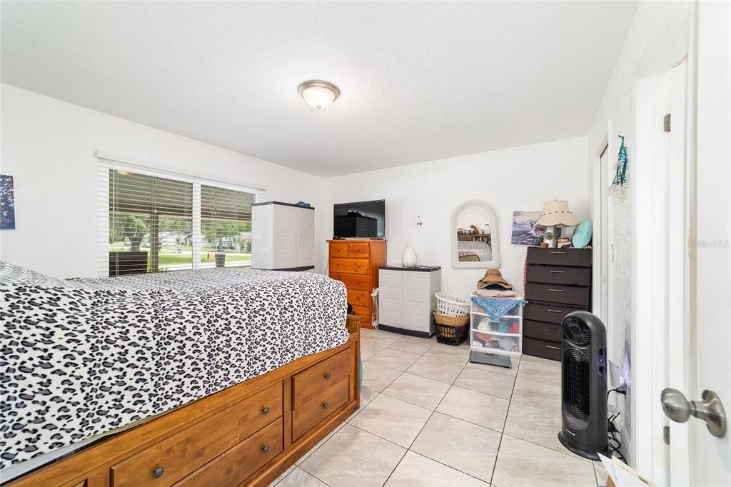For Sale: $337,700 (4 beds, 2 baths, 1458 Square Feet)