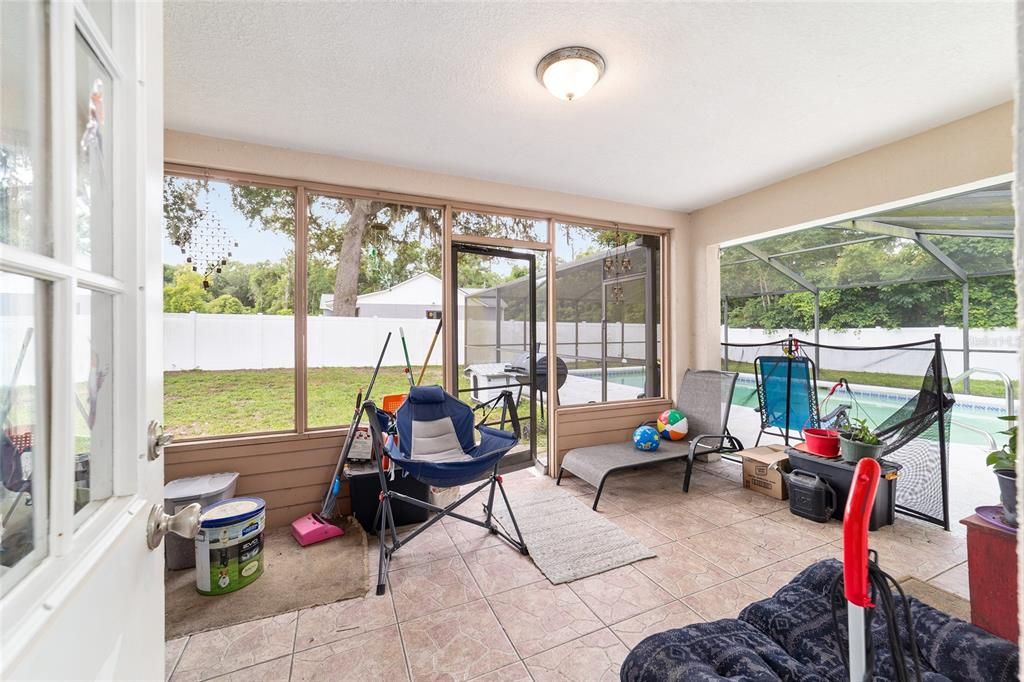 For Sale: $337,700 (4 beds, 2 baths, 1458 Square Feet)
