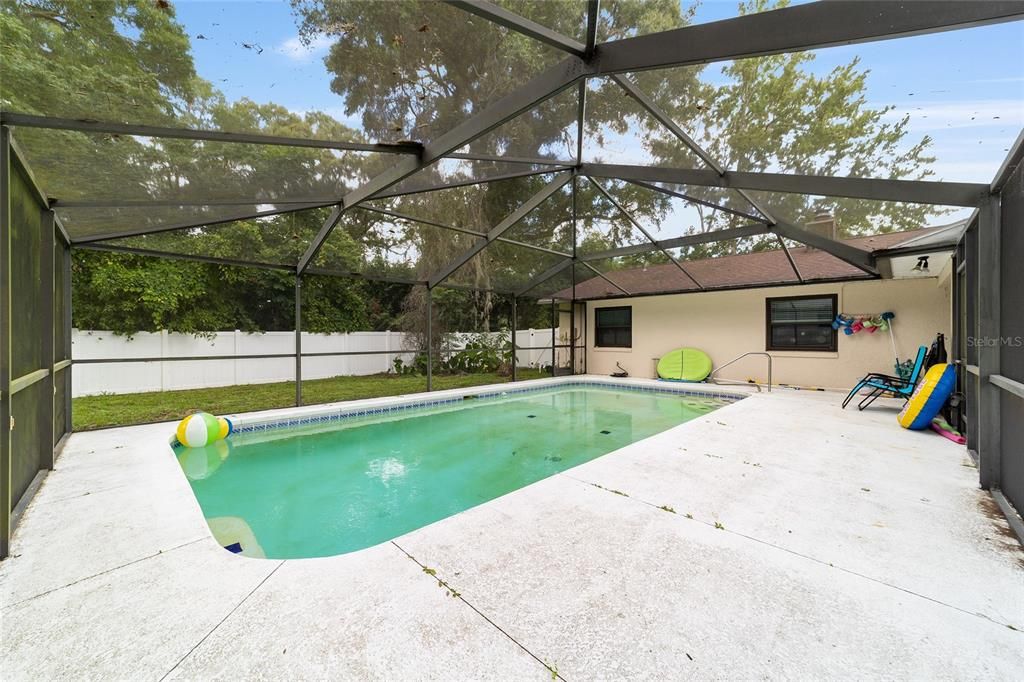 For Sale: $337,700 (4 beds, 2 baths, 1458 Square Feet)