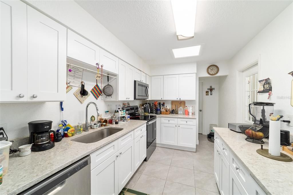 For Sale: $337,700 (4 beds, 2 baths, 1458 Square Feet)