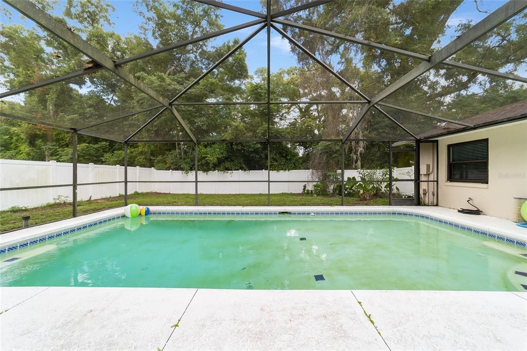 For Sale: $337,700 (4 beds, 2 baths, 1458 Square Feet)