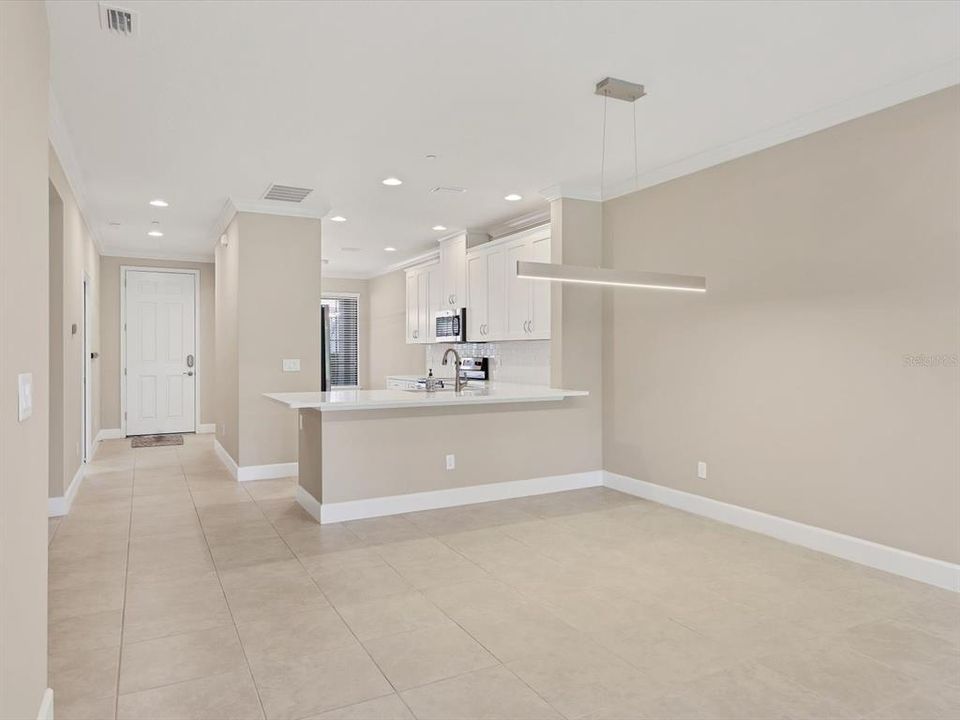 For Rent: $2,395 (2 beds, 2 baths, 1528 Square Feet)