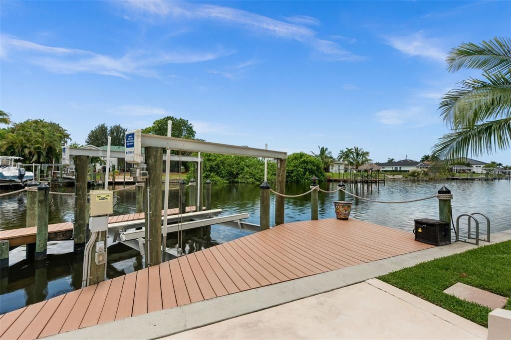 For Sale: $915,000 (3 beds, 3 baths, 2377 Square Feet)