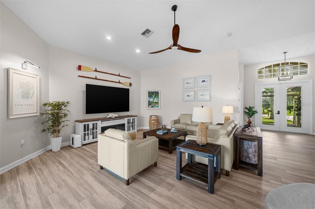 For Sale: $915,000 (3 beds, 3 baths, 2377 Square Feet)