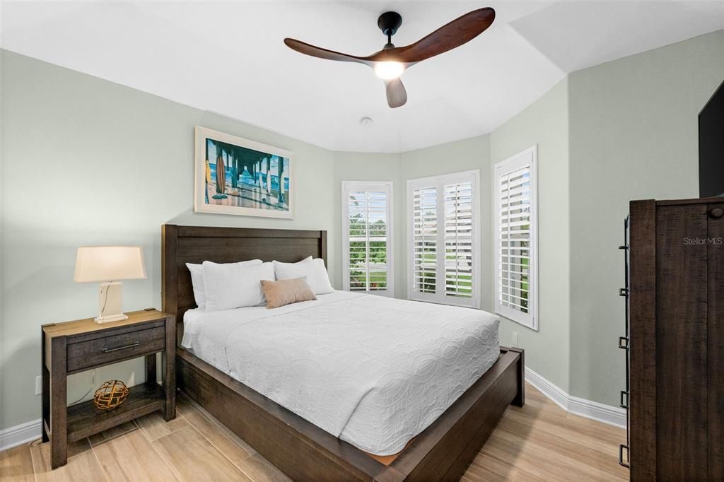 For Sale: $915,000 (3 beds, 3 baths, 2377 Square Feet)