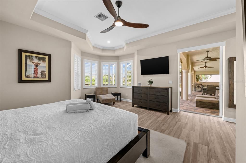 For Sale: $915,000 (3 beds, 3 baths, 2377 Square Feet)