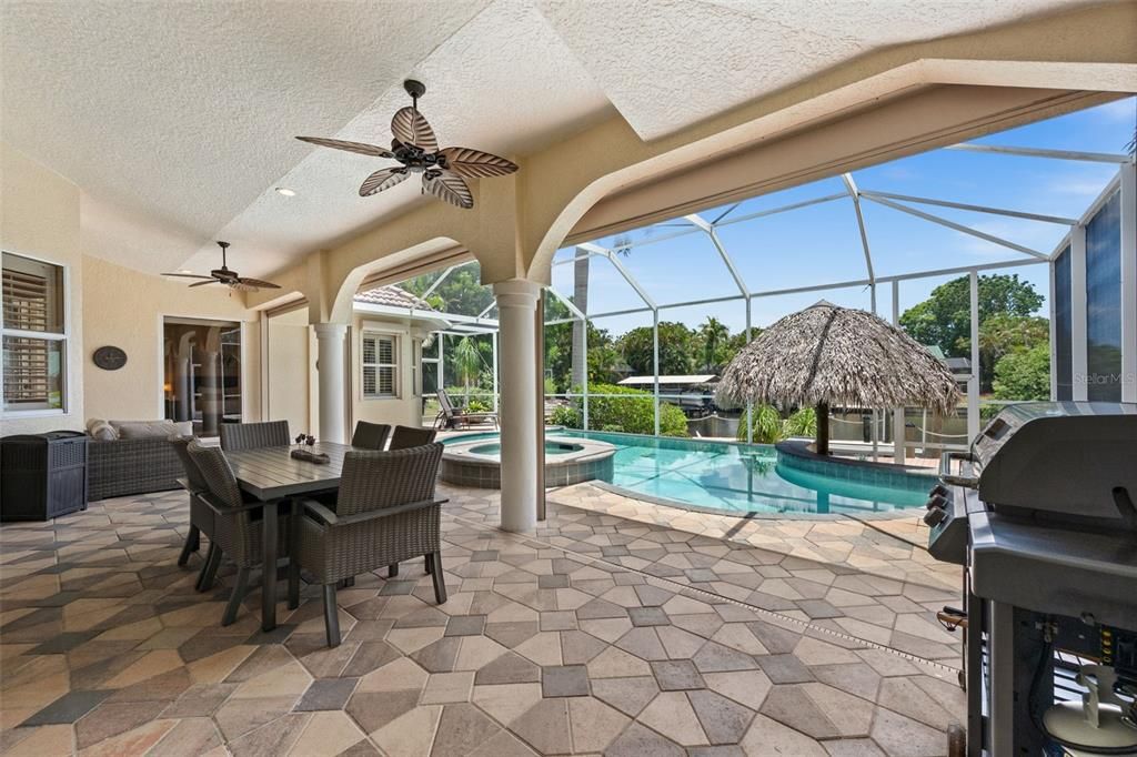 For Sale: $915,000 (3 beds, 3 baths, 2377 Square Feet)