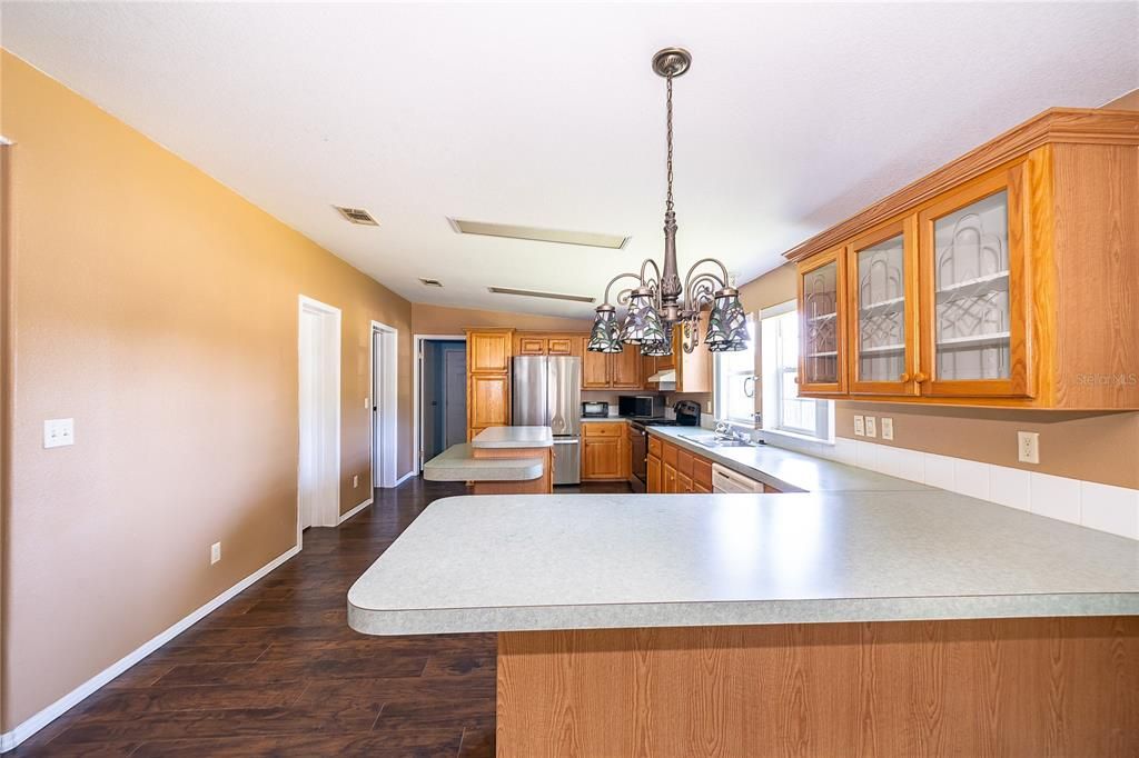 For Sale: $280,000 (4 beds, 3 baths, 2208 Square Feet)