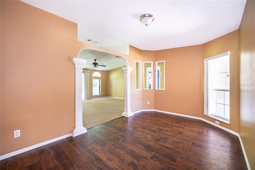 For Sale: $280,000 (4 beds, 3 baths, 2208 Square Feet)
