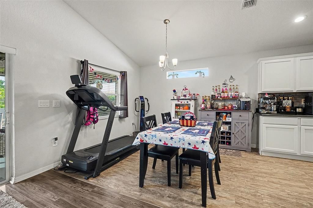 For Sale: $325,000 (4 beds, 2 baths, 2094 Square Feet)
