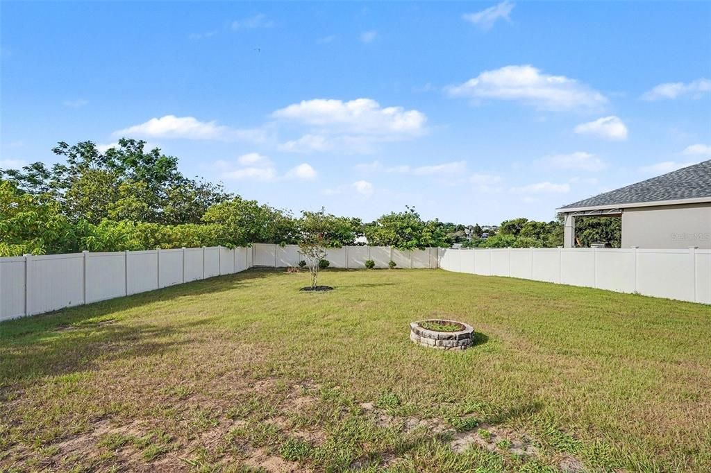 For Sale: $325,000 (4 beds, 2 baths, 2094 Square Feet)