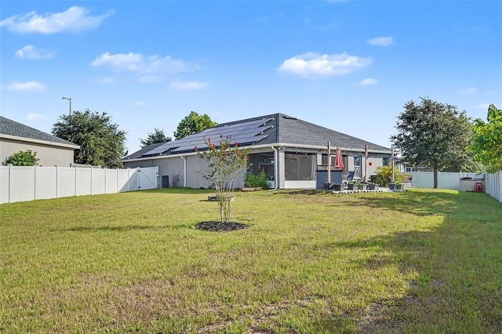 For Sale: $325,000 (4 beds, 2 baths, 2094 Square Feet)