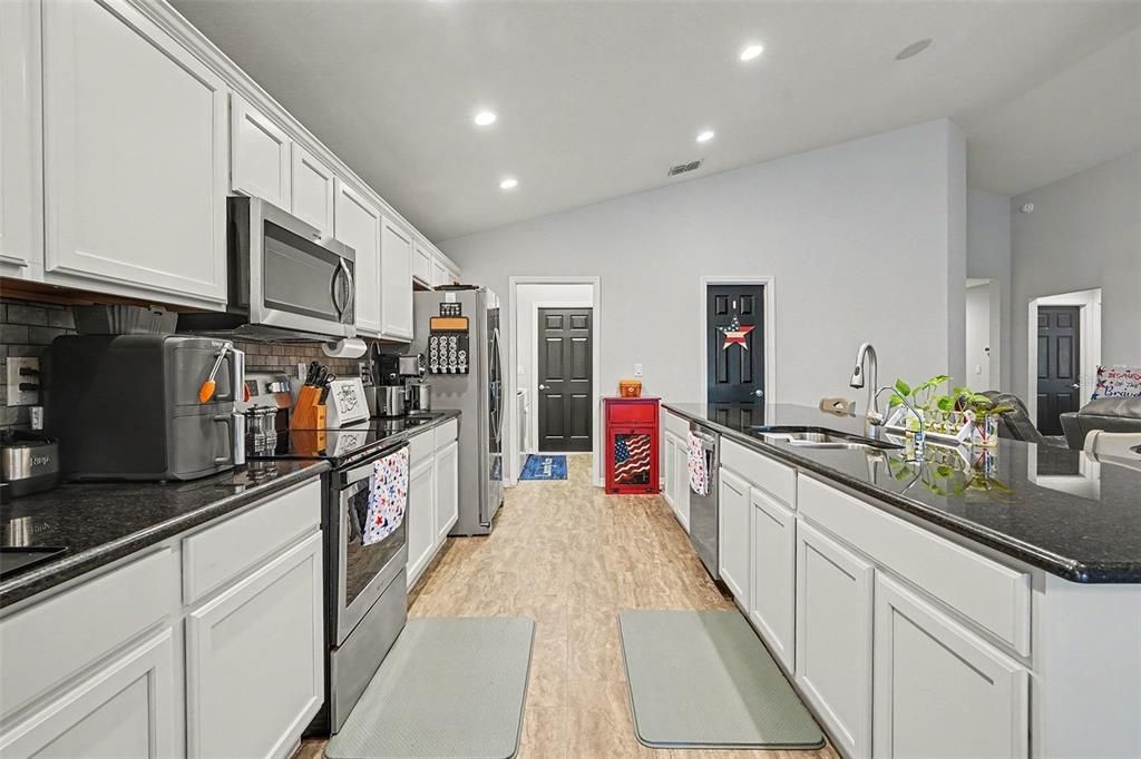 For Sale: $325,000 (4 beds, 2 baths, 2094 Square Feet)