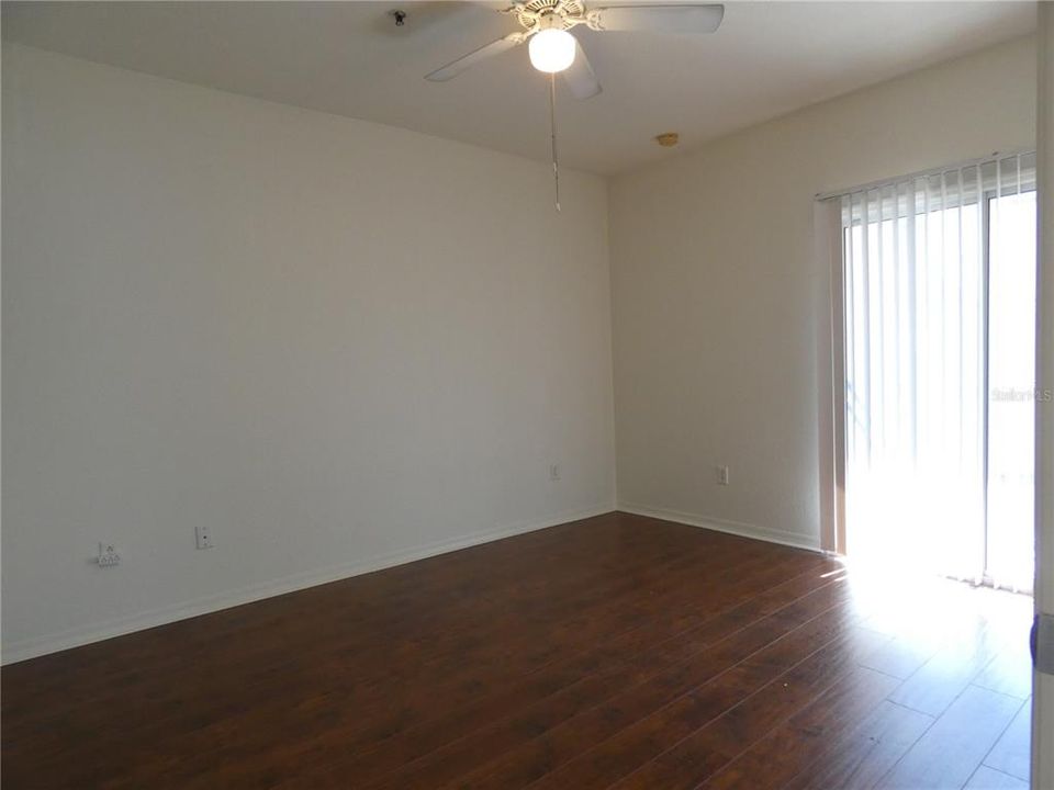 For Sale: $269,000 (3 beds, 2 baths, 1465 Square Feet)