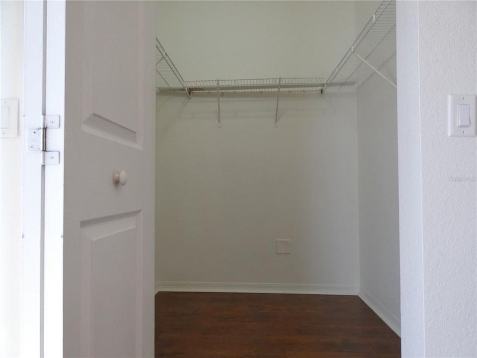 For Sale: $269,000 (3 beds, 2 baths, 1465 Square Feet)