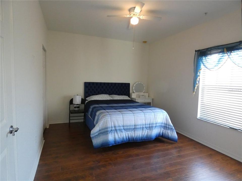 For Sale: $269,000 (3 beds, 2 baths, 1465 Square Feet)