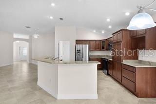 For Sale: $537,000 (3 beds, 2 baths, 1956 Square Feet)