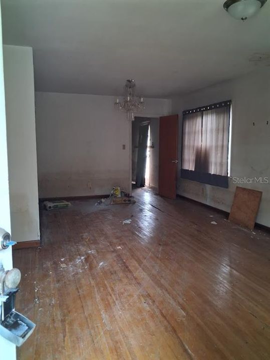 For Sale: $640,000 (5 beds, 0 baths, 3410 Square Feet)